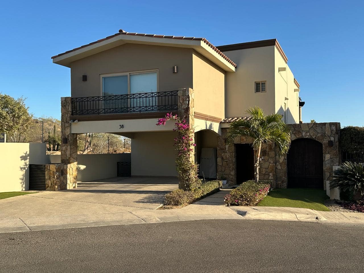 Stunning Family Home with Exceptional Upgrades! Welcome to your dream home! This beautifully upgraded house is completely furnished and ready for you to move in. With thoughtful extensions and luxurious finishes, it offers both comfort and style. Key Features: - Spacious Living: Two additional bedrooms and a unique 4th bedroom transformed into a cozy cinema for movie nights! - Elegant Dining: An extended dining room ideal for family gatherings. - Stylish Flooring: Marble flooring on the second-level terrace and stone flooring in the backyard add sophistication. - Quality Finishes: Higher quality window frames enhance aesthetics and energy efficiency. - Outdoor Oasis: Four charming wooden pergolas and a barbecue area with a marble bar for summer cookouts.