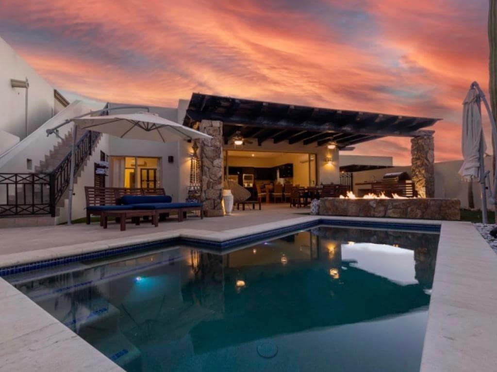 Rare single-level home in the exclusive Ventanas community, El Tezal, Los Cabos. This highly sought-after one-story layout offers comfort, privacy, and easy living.Featuring a private terrace and rooftop with partial ocean views, perfect for sunset entertaining. Open-concept living, dining, and kitchen areas flow seamlessly to the outdoor space.Enjoy a private pool, jacuzzi, and fire pit in a secure gated community with 24/7 security and access to a jogging track. 3 bedrooms, 3 full bathrooms, parking, and clear title—ready to close.Ideal for a primary residence, vacation home, or strong rental investment in one of Los Cabos' fastest-growing areas.