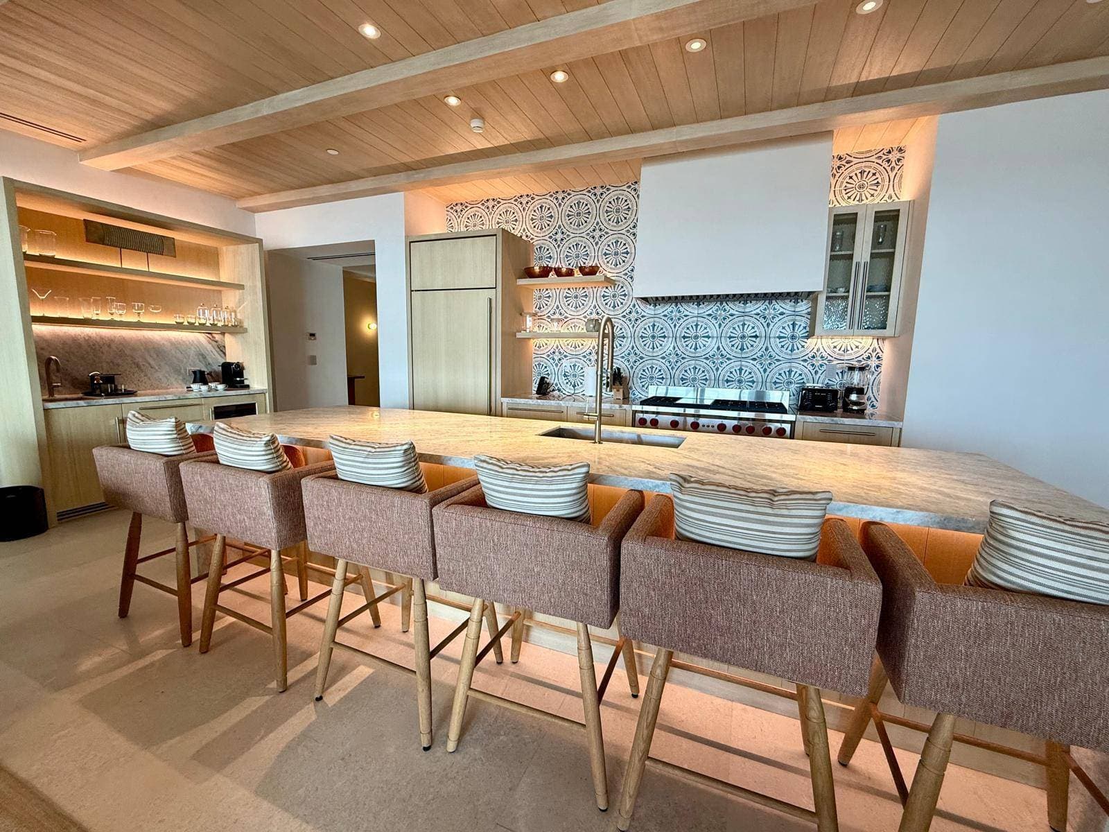 16 Upper Four Seasons Drive #703, Cabo Corridor, BCS