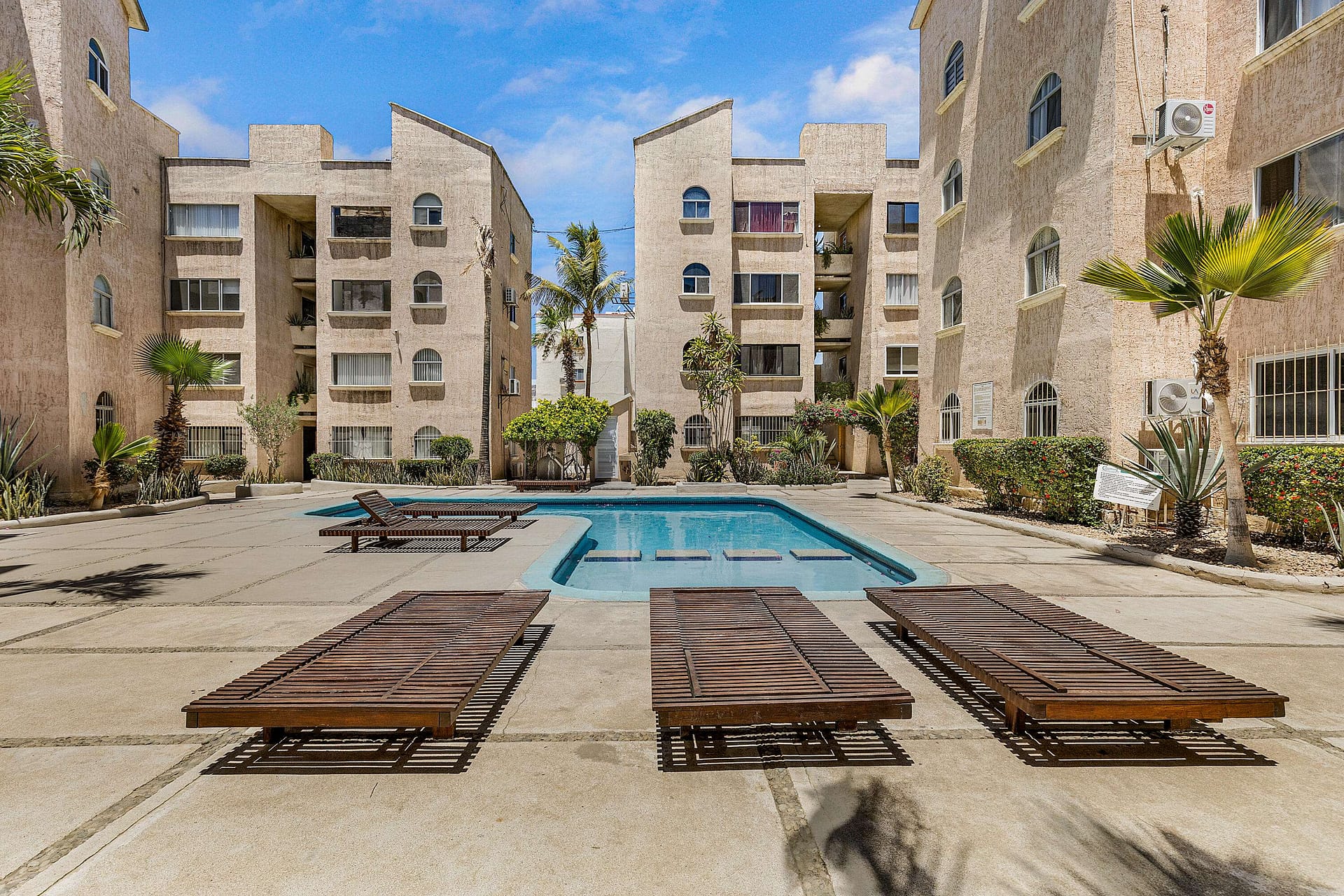 Coromuel B2 #402, Cabo San Lucas, BCS