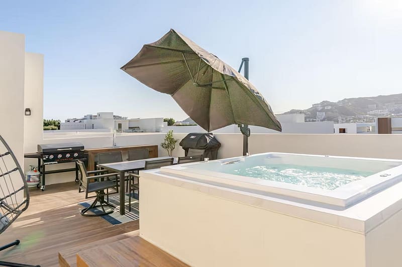 Penthouse Pelican